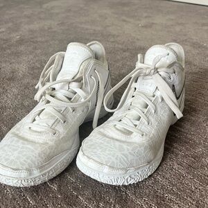 Nike Men’s 10.5 Zoom LeBron NXXT Gen Triple White